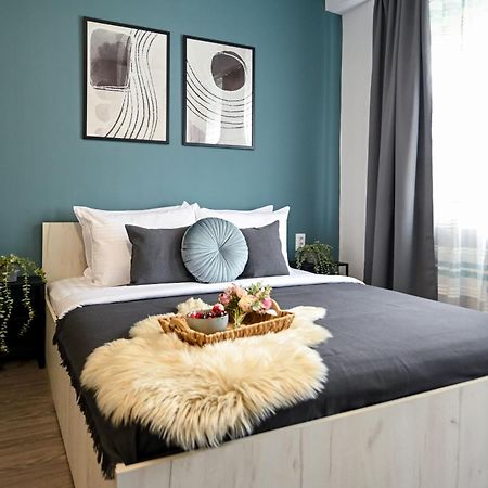 Old Town Charm - Modern & Comfortable Accommodation In The Heart Of The City Bucharest Luaran gambar