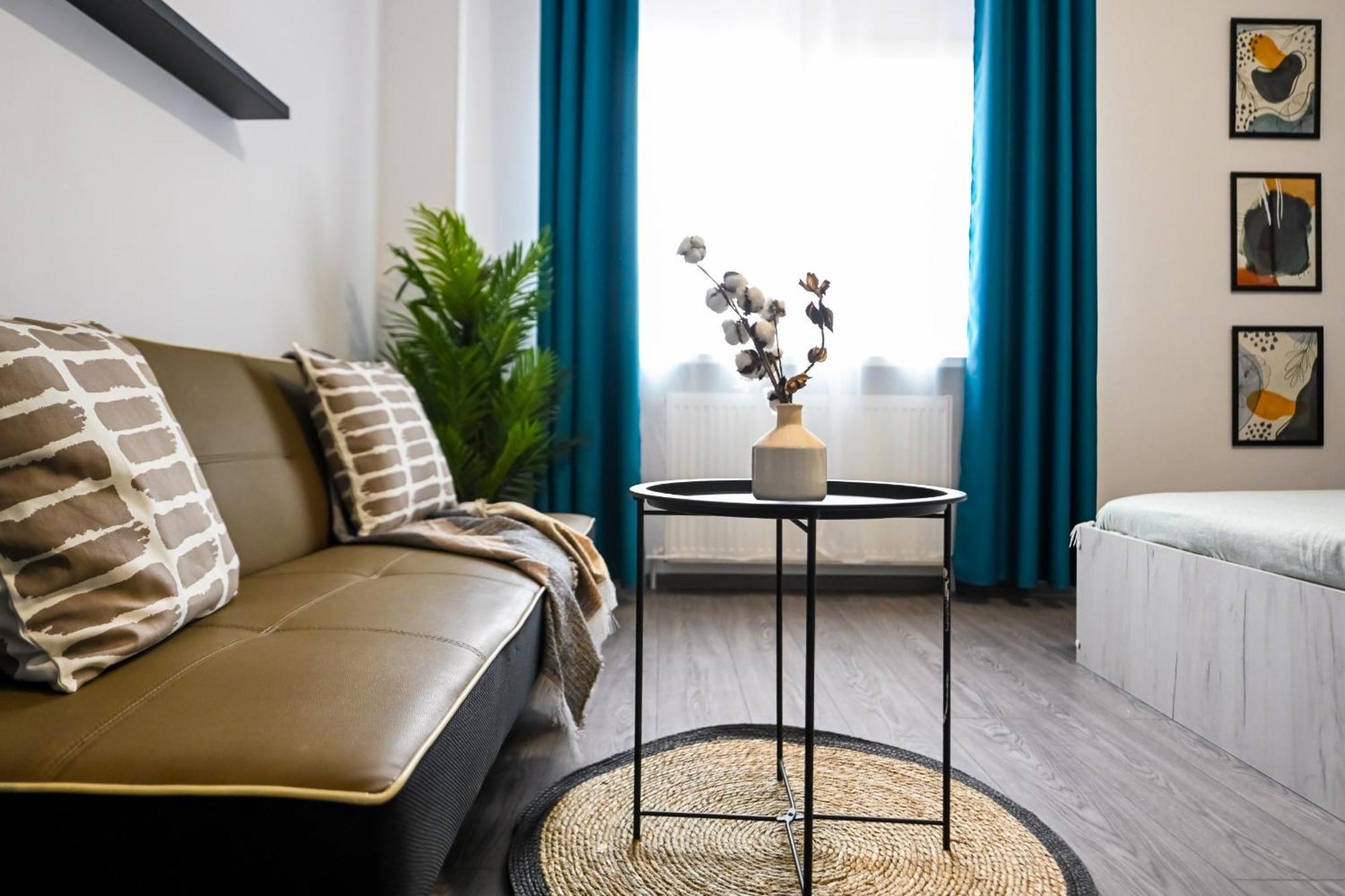 Old Town Charm - Modern & Comfortable Accommodation In The Heart Of The City Bucharest Luaran gambar