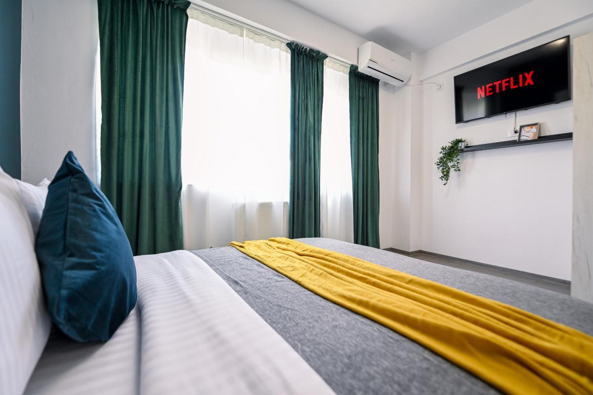 Old Town Charm - Modern & Comfortable Accommodation In The Heart Of The City Bucharest Luaran gambar
