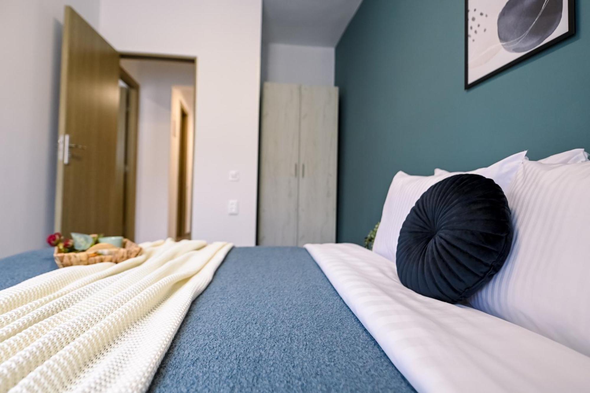 Old Town Charm - Modern & Comfortable Accommodation In The Heart Of The City Bucharest Luaran gambar