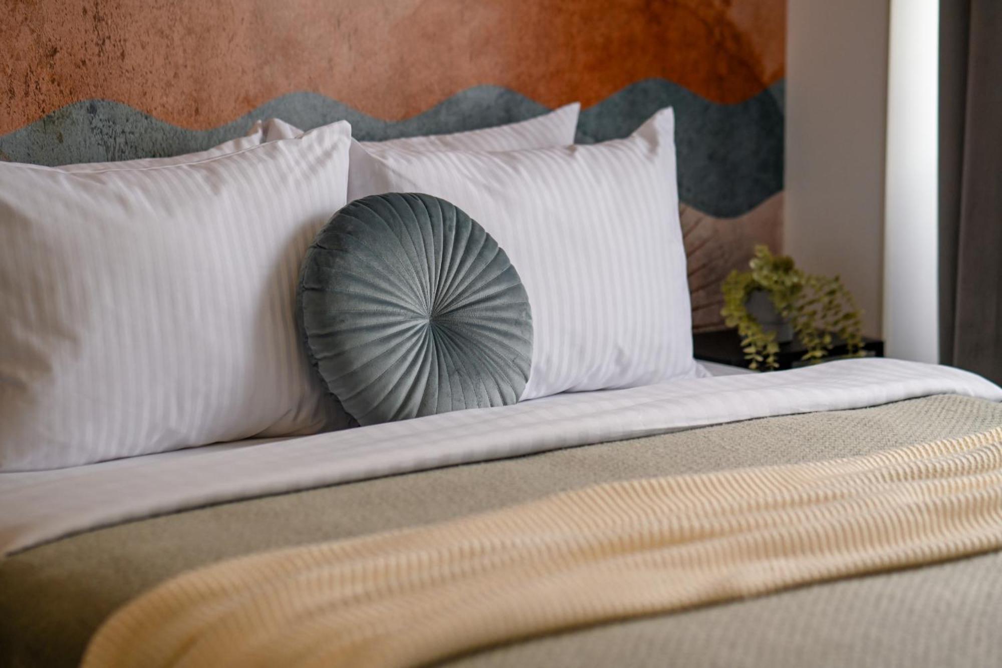 Old Town Charm - Modern & Comfortable Accommodation In The Heart Of The City Bucharest Luaran gambar
