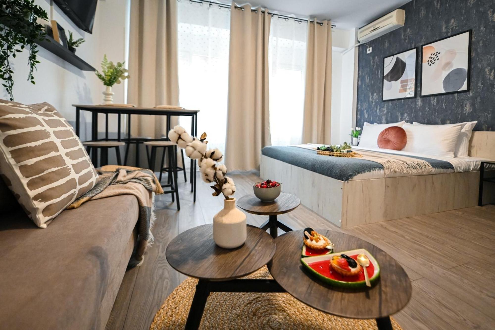 Old Town Charm - Modern & Comfortable Accommodation In The Heart Of The City Bucharest Luaran gambar